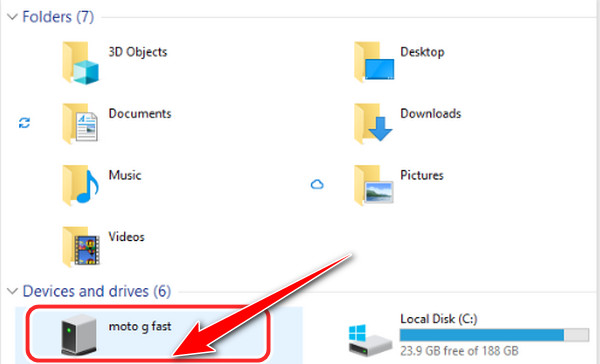 displays your smartphone as a device in File Explorer