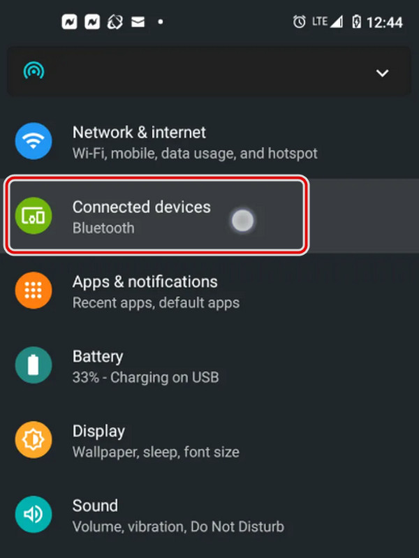 připojte svůj telefon Android ke kabelu USB k počítači
