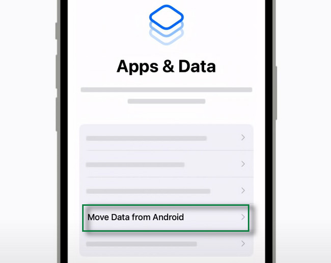 Download appen på både iOS- og Android-enheder