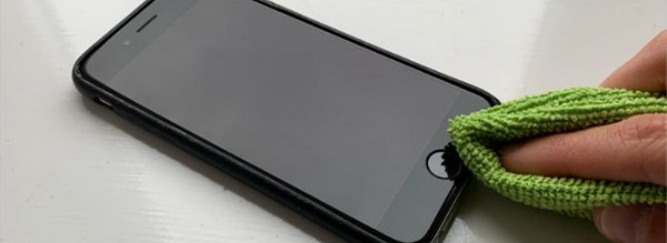 iPhoneのホームボタンを綺麗にする