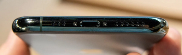 clean lightning connector