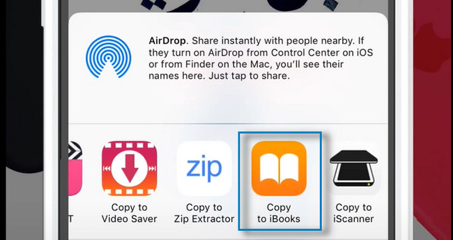 scegli il pulsante Copia su iBooks