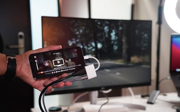 spiegel iphone naar tv met adapter